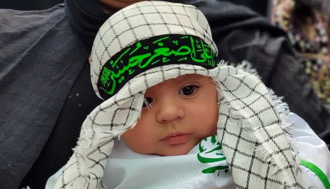 ماه عشق، دلدادگی و بی‌قراری برای حسین (ع)، پسرش علی اصغر و اهل بیتش