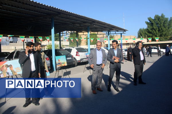 نمایشگاه دانش‌آموزان تراز انقلاب اسلامی استان بوشهر