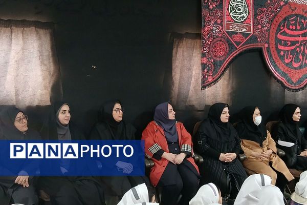 طنین نوای عشق و عزا؛ مراسم عزاداری دهه دوم فاطمیه در مدارس بهارستان‌دو