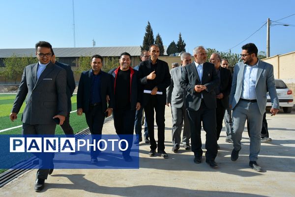 بازدید مدیران‌کل آموزش و پرورش و سازمان نوسازی مدارس استان تهران از زمین چمن روستای اورین