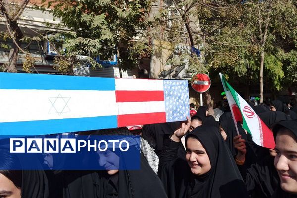 خروش هزاران دانش آموز ورامینی در ۱۳ آبان