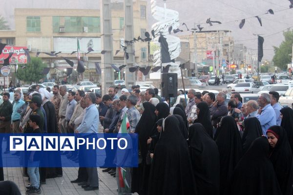 جشن مردم حاجی‌‌آباد برای پیروزی در مقابل رژیم صهیونسیت و آمریکای جنایتکار