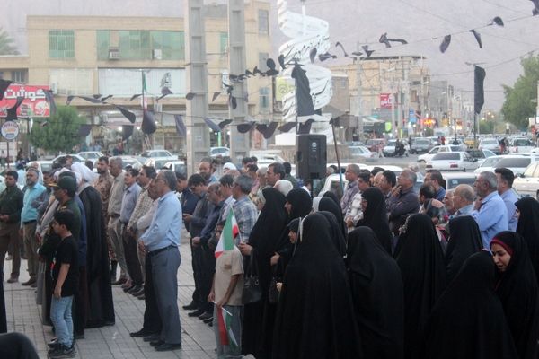 جشن مردم حاجی‌‌آباد برای پیروزی در مقابل رژیم صهیونسیت و آمریکای جنایتکار