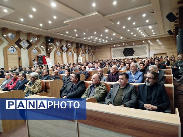 آیین تجلیل از برترین‌های فوتبال و فوتسال شهرستان کاشمر 