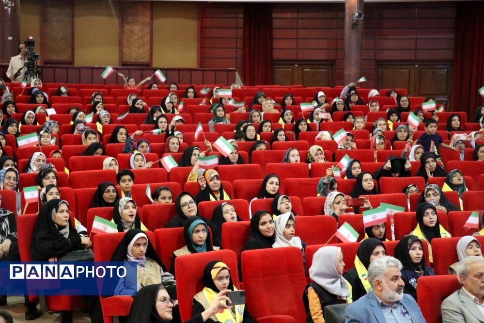 اولین گردهمایی سفیران رسانه‌ای انتخابات با عنوان «خبرنگار شو» در مشهد