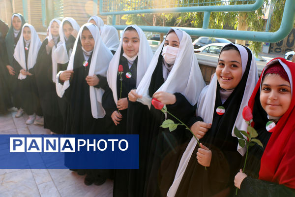 جشن دانش‌آموزی سالروز تولد شهید مهدی هندویان