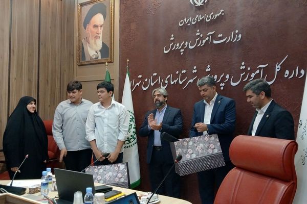 حضور دانش‌آموزان پانا ری دو در نشست صمیمی با مدیر عامل خبرگزاری پانا 