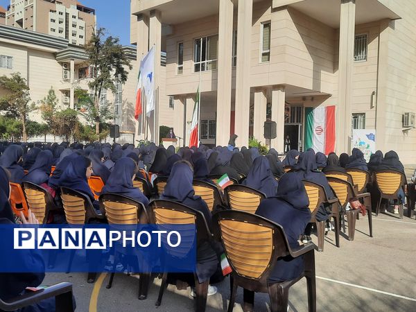 مراسم باشکوه زنگ ایثار و مقاومت در دبیرستان مصلی نژاد حضرت ام البنین