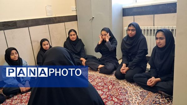 نخستین جلسه شورای دانش‌آموزی مدرسه مادر مهربان خلیل آباد 