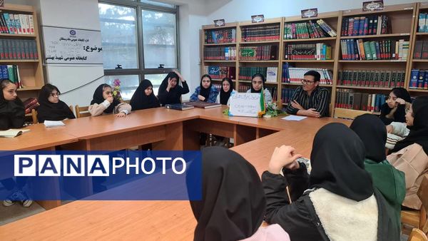 بازدید دانش‌آموزان و مسئولان از کتابخانه شهید بهشتی آشخانه