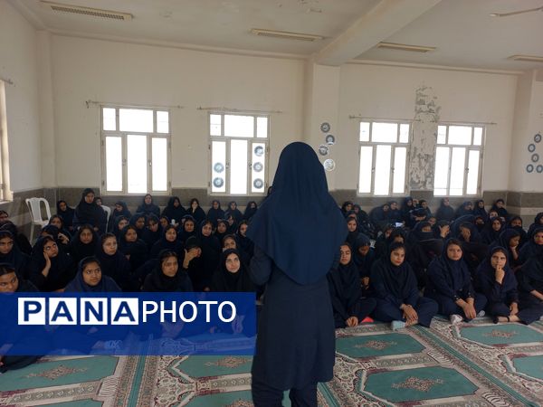 هفته بهداشت و روان در مدرسه زهرای‌مرضیه حاجی‌آباد