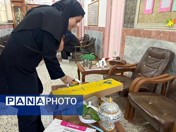 فضاسازی نمادین هنرستان تلاش با مشارکت دانش‌آموزان در آستانه ۱۳ آبان