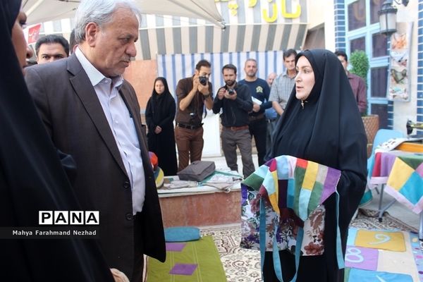 ششمین نمایشگاه صنایع روستایی شهرستان اسلامشهر