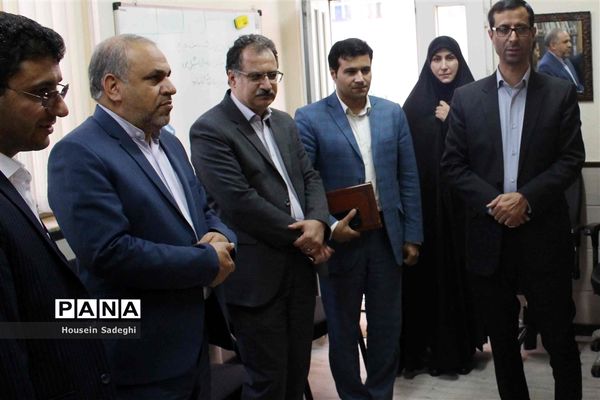 حضورمدیرکل امورتربیتی و مشاوره وزارت آموزش و پرورش در اداره کل آموزش و پرورش شهرستان‌های استان تهران