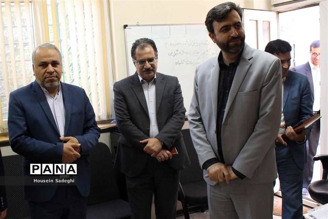 حضورمدیرکل امورتربیتی و مشاوره وزارت آموزش و پرورش در اداره کل آموزش و پرورش شهرستانهای استان تهران