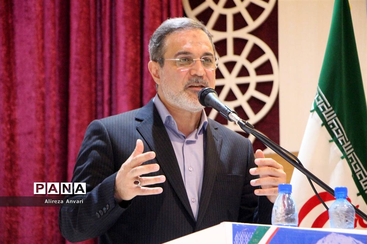 حضور وزیر آموزش‌وپرورش در گردهمایی فرهنگیان در نوشهر