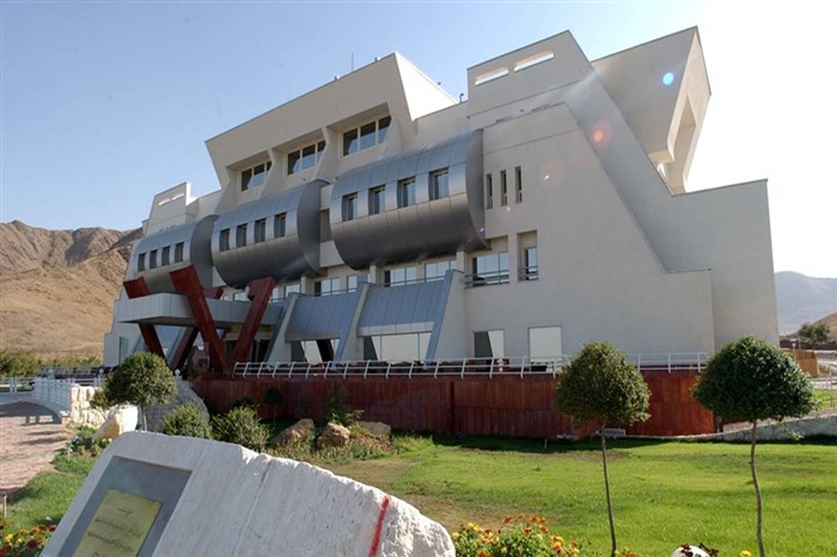 هتل امیرکبیر اراک به اولین هتل باغ استان مرکزی تبدیل شد