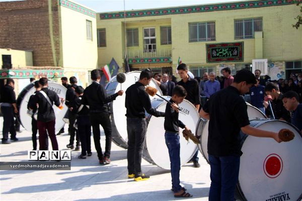 این بار دانش آموزان به استقبال محرم آمدند