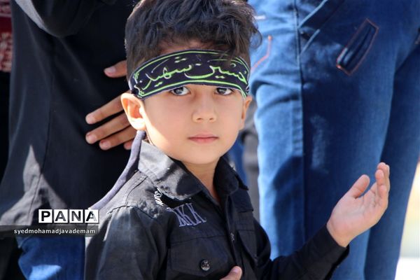 این بار دانش آموزان به استقبال محرم آمدند