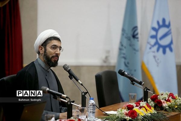 نشست سراسری روسای دانشگاه ها، مراکز آموزش عالی، پژوهشگاه ها و پارک های علم و فناوری