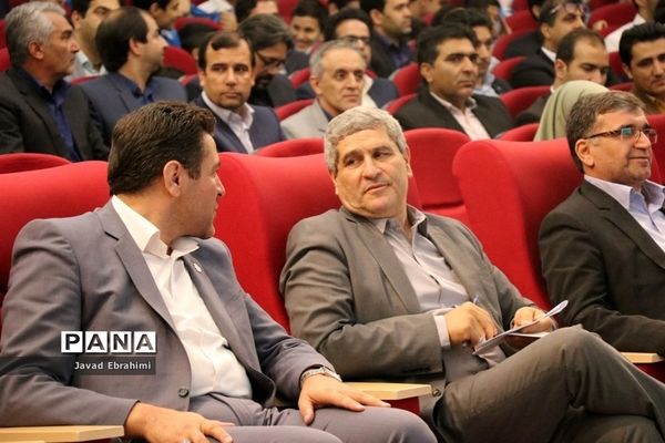 همایش تجلیل از ستارگان ورزش دانش آموزی خراسان رضوی