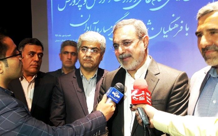 وزیر آموزش و پرورش: تحریم ها فروش نوشت افزار ایرانی را رونق بخشید