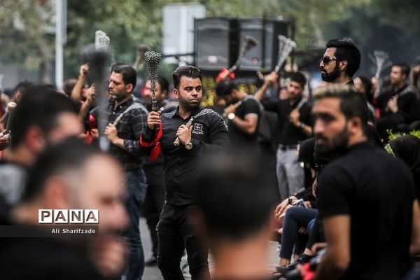 سوگواری تاسوعای حسینی در خیابان گرگان تهران