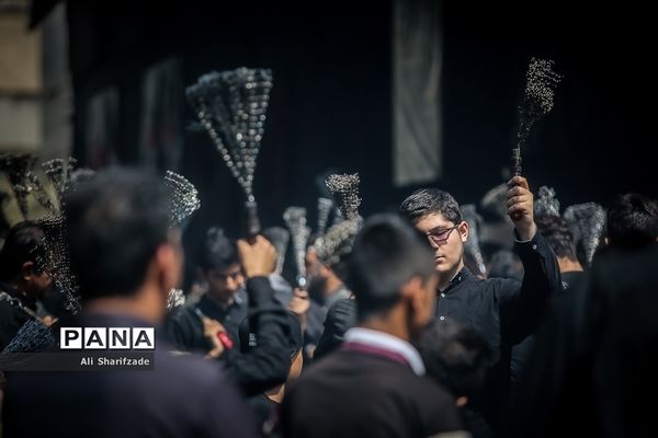 سوگواری تاسوعای حسینی در خیابان گرگان تهران