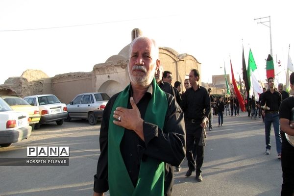 حرکت عزاداران حسینی شهرستان خوسف در ظهر تاسوعا