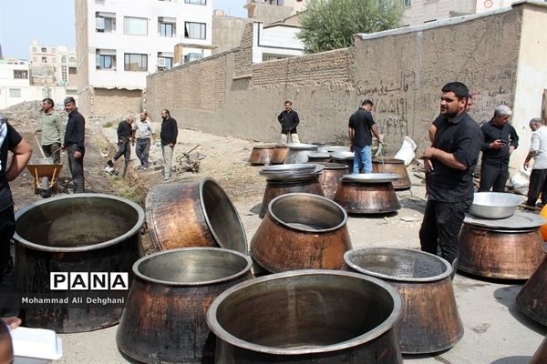 عزاداری مردم شهرستان بهارستان در تاسوعای حسینی