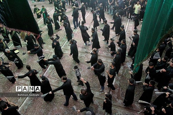 سوگواری تاسوعای حسینی در حسینیه کربلایی ها