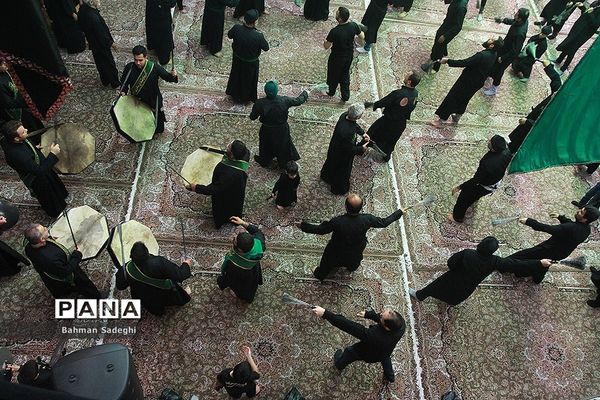 سوگواری تاسوعای حسینی در حسینیه کربلایی ها