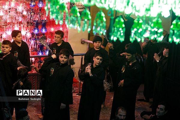 سوگواری تاسوعای حسینی در حسینیه کربلایی ها