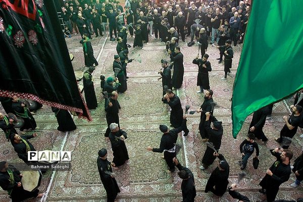 سوگواری تاسوعای حسینی در حسینیه کربلایی ها