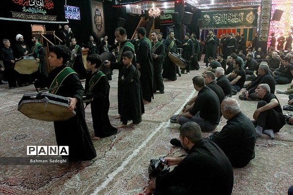 سوگواری تاسوعای حسینی در حسینیه کربلایی ها