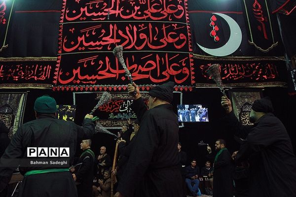 سوگواری تاسوعای حسینی در حسینیه کربلایی ها