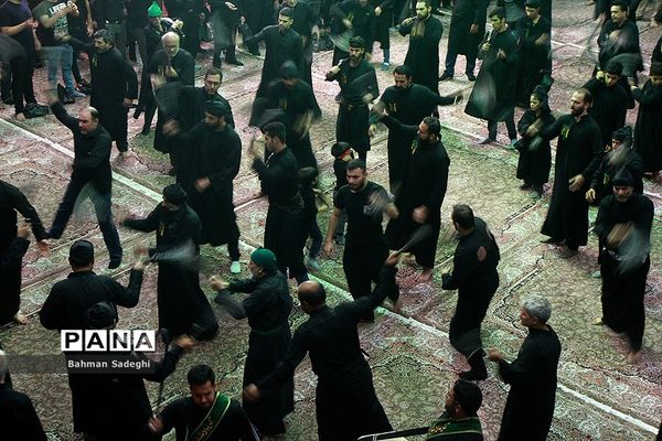 سوگواری تاسوعای حسینی در حسینیه کربلایی ها
