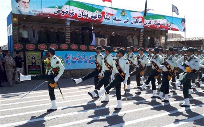 نیروهای مسلح در سیستان و بلوچستان رژه رفتند