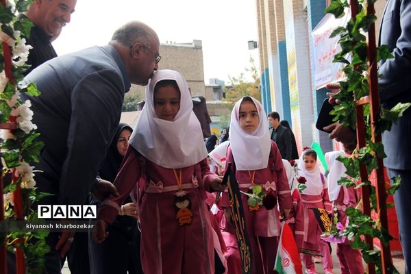 آیین نمادین نواختن  زنگ شکوفه‌ها در ارومیه