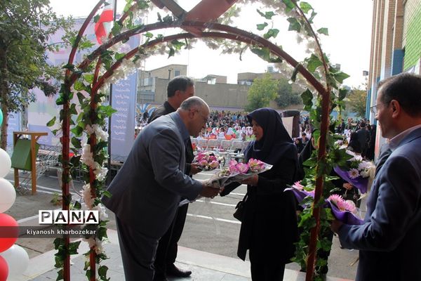 آیین نمادین نواختن  زنگ شکوفه‌ها در ارومیه