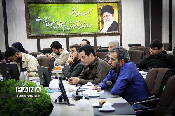 نشست خبری مدیرکل آموزش و پرورش آذربایجان غربی با اصحاب رسانه