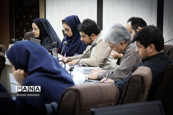 نشست خبری مدیرکل آموزش و پرورش آذربایجان غربی با اصحاب رسانه