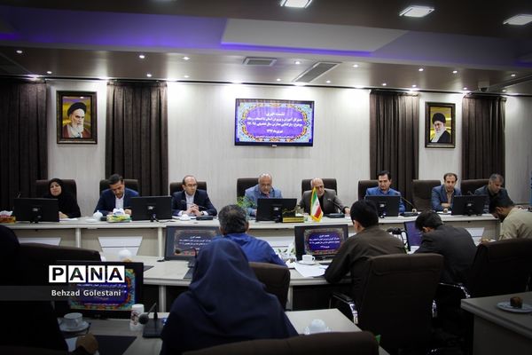نشست خبری مدیرکل آموزش و پرورش آذربایجان غربی با اصحاب رسانه