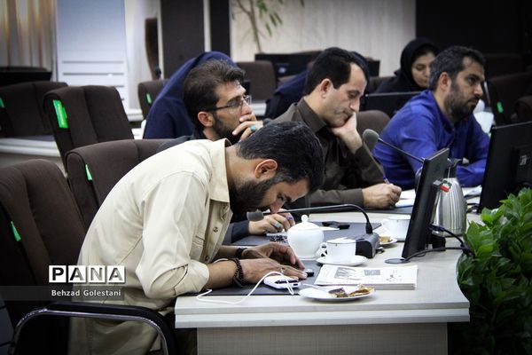 نشست خبری مدیرکل آموزش و پرورش آذربایجان غربی با اصحاب رسانه
