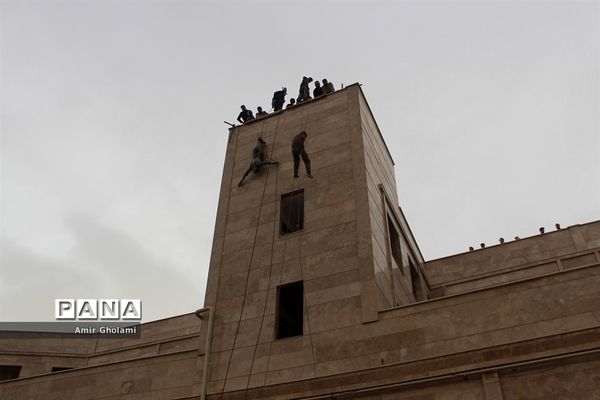 افتتاحیه نمایشگاه هفته دفاع مقدس در چهاردانگه