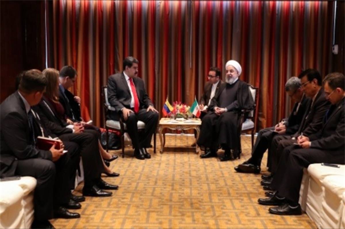روحانی: حکومتی که پشتوانه مردم را در اختیار دارد، تسلیم تهدید نمی‌شود