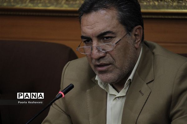 دیدار مدیرکل آموزش و پرورش فارس  با بانوان شاغل  این اداره