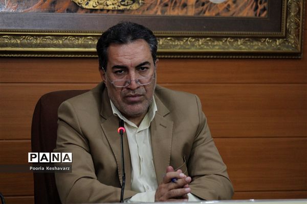دیدار مدیرکل آموزش و پرورش فارس  با بانوان شاغل  این اداره
