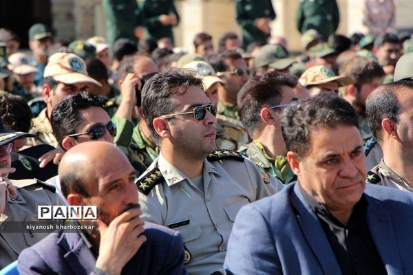 آیین غبار روبی مزار شهدا به مناسبت گرامیداشت هفته دفاع مقدس در ارومیه