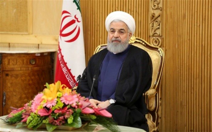 روحانی با سردیس هخامنشی به ایران برگشت